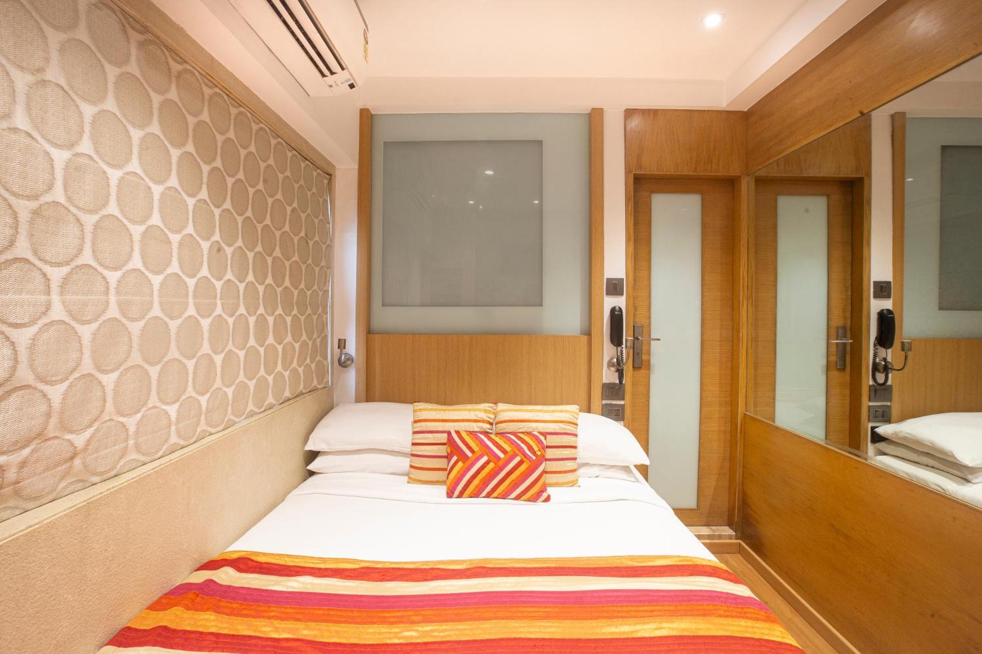 Hotel Bawa Continental Mumbai Exterior photo