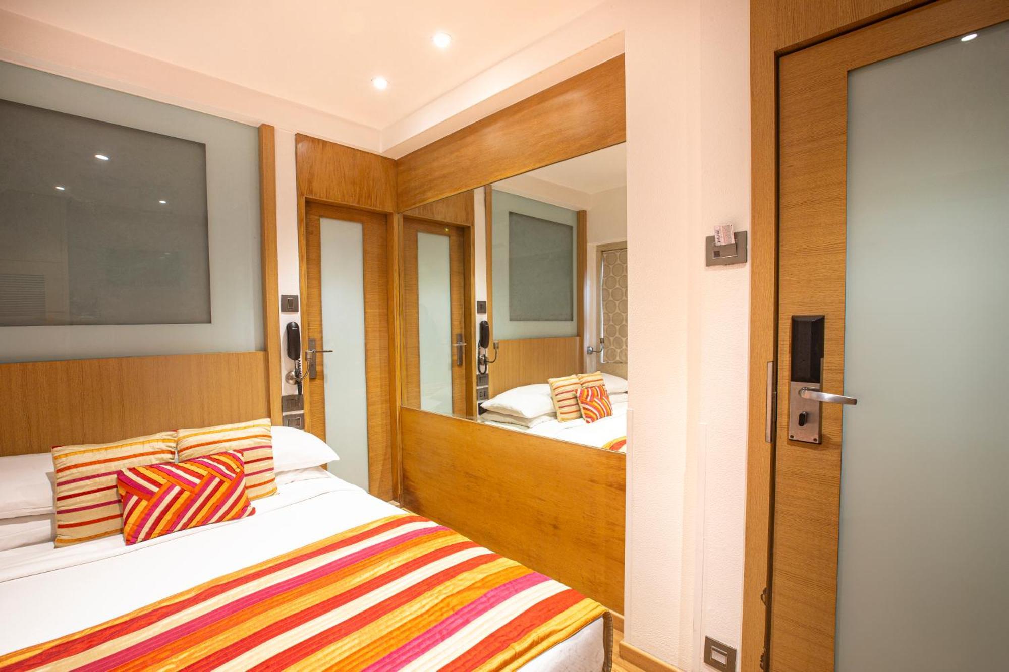 Hotel Bawa Continental Mumbai Exterior photo