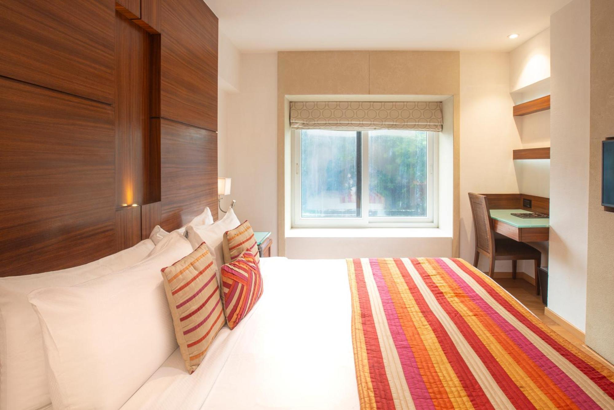 Hotel Bawa Continental Mumbai Exterior photo
